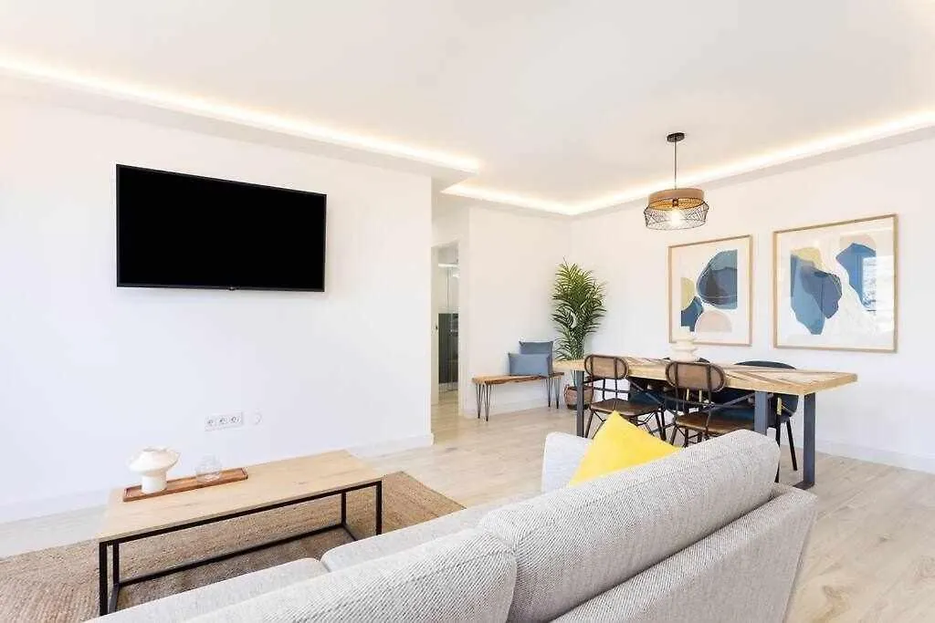 Sunnyland Apartment Arona Cho 0*,