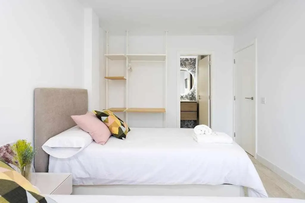 Sunnyland Apartment Arona Cho