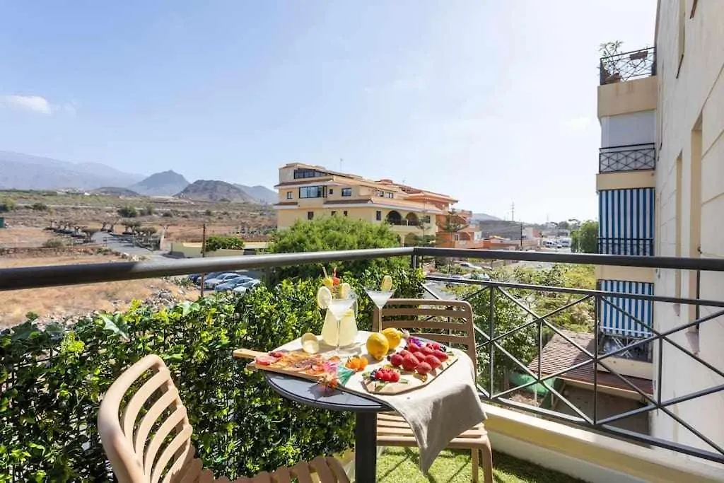 Sunnyland Apartment Arona Cho